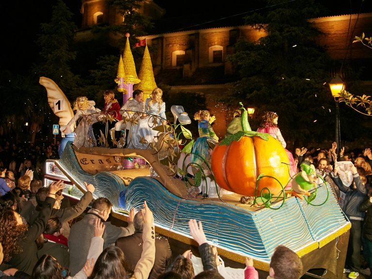 CRM2016-09-Carroza_01_La_Magia_de_un_Libro_916B0471 (X)