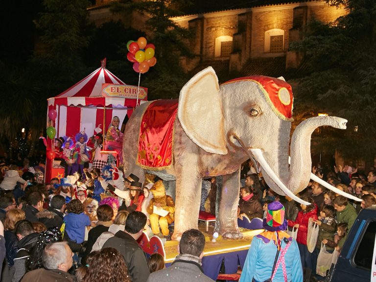 CRM2016-15-Carroza_06_El_Circo_de_la_Ilusioin_916B0535