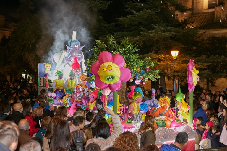 CRM2017-11-Carroza_05_Los_Trolls_916B2872