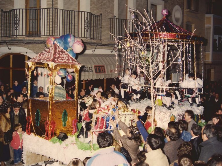 CRM1992-09-Carroza_06x_17