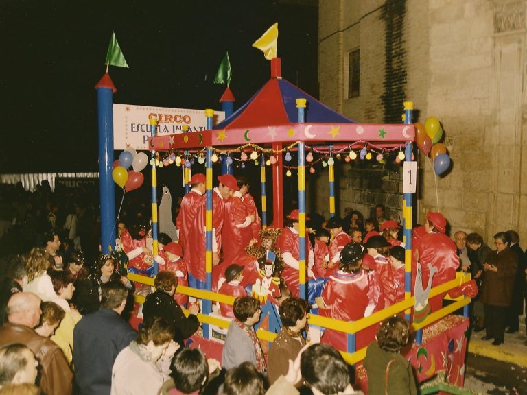 CRM2001-02-Carroza_01_04