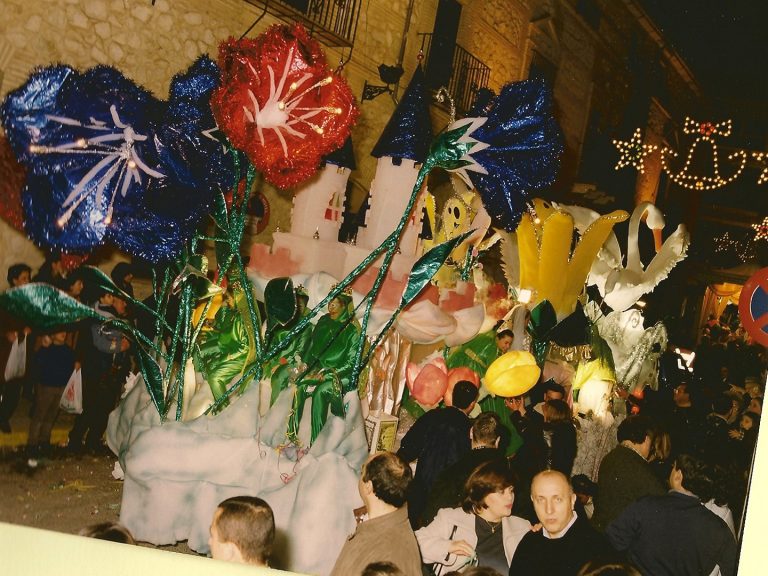 CRM2001-14-Carroza_09_28