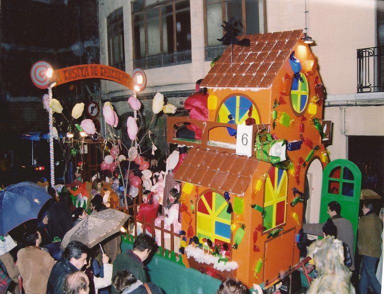 CRM2003-10-Carroza_06_19