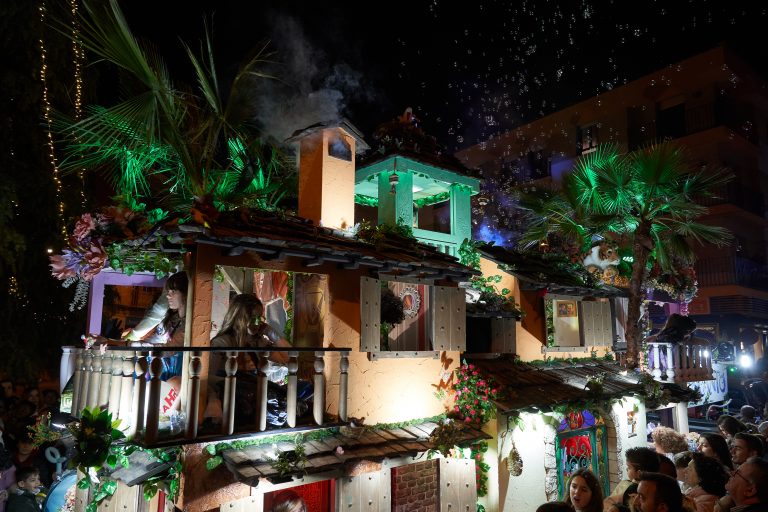 RM2024-17-Carroza_09_Encanto_0112