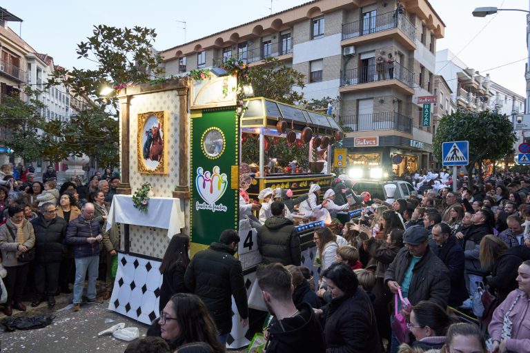 RM2025-10-Carroza_04_Ratatouille_en_Familia_0069