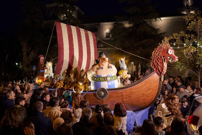 RM2025-20_Carroza_12_Asterix y Obelix_en_busca_de_las_tres_culturas_0127