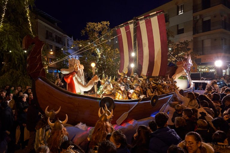 RM2025-20_Carroza_12_Asterix y Obelix_en_busca_de_las_tres_culturas_0128